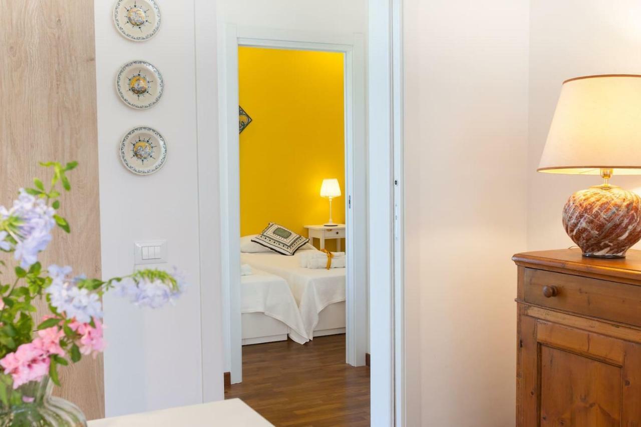 My Home In Mondello Palermo Bagian luar foto