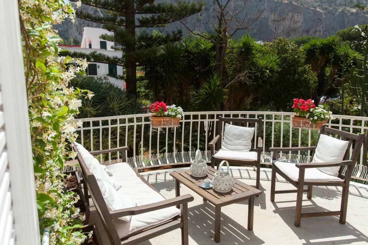 My Home In Mondello Palermo Bagian luar foto