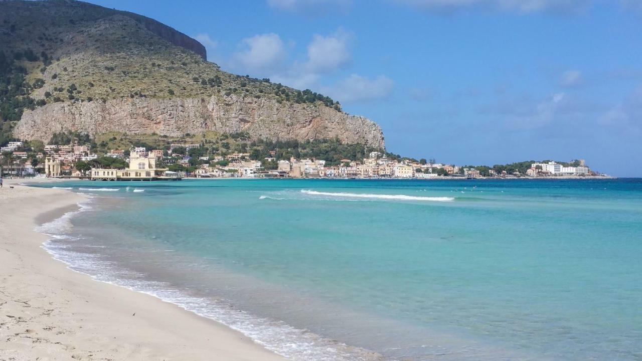 My Home In Mondello Palermo Bagian luar foto